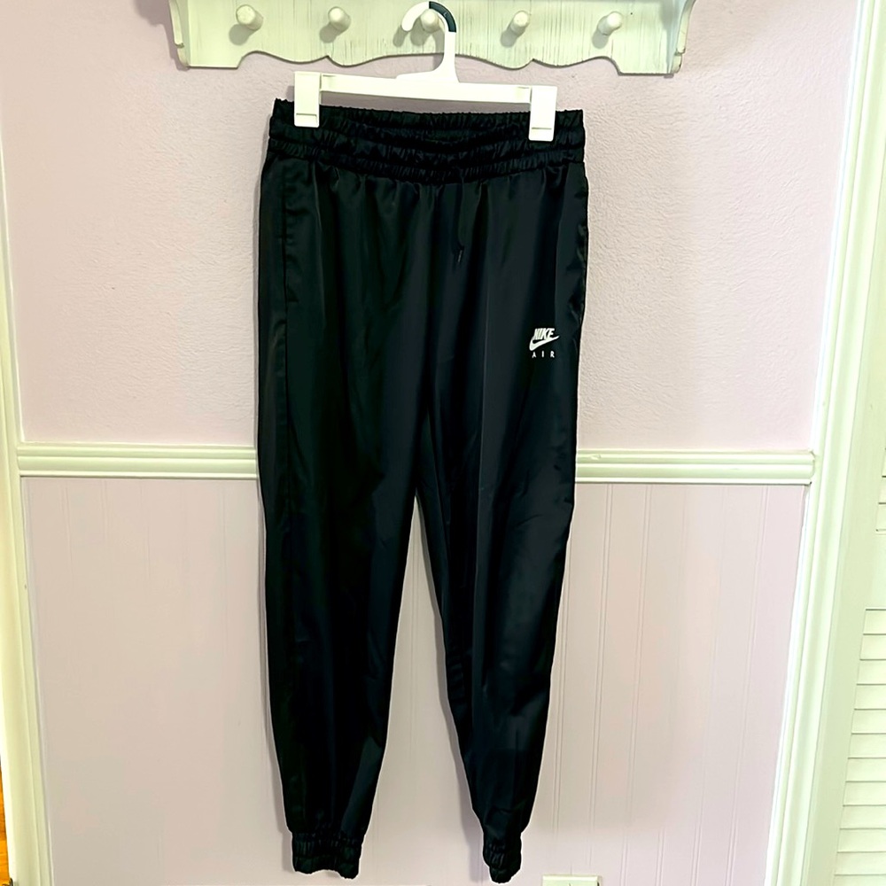 Nike Women’s Small Satin Jogging Pants